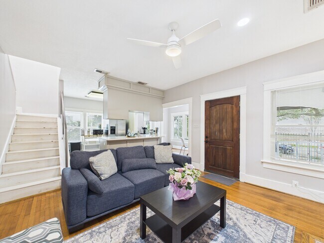 Building Photo - 3613 Audubon Pl