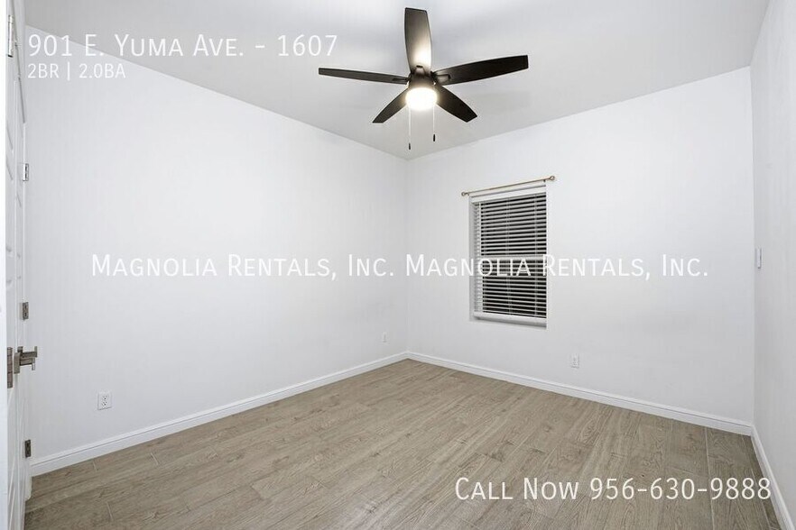 Building Photo - 901 E Yuma Ave