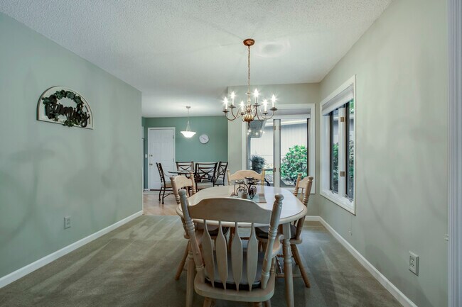 Building Photo - 260 Chuniloti Way