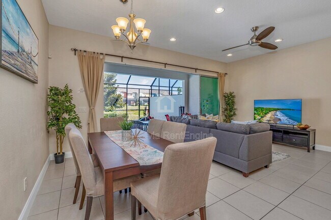 Building Photo - 317 Captiva Dr