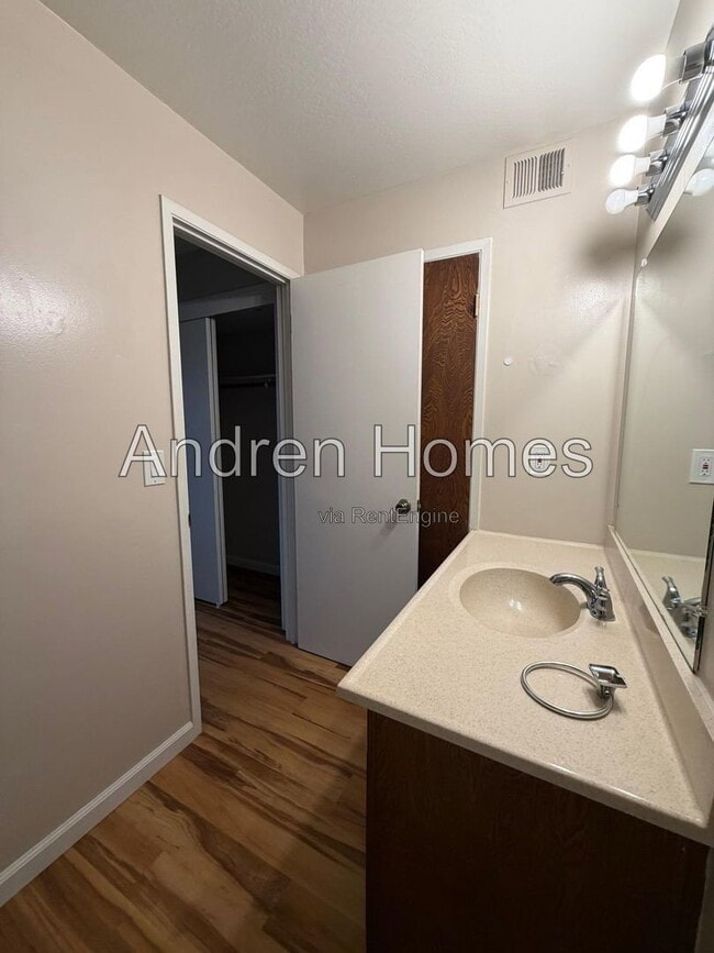 Building Photo - 150 Sea Ridge Ct