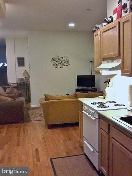 Building Photo - 1531 Poplar St