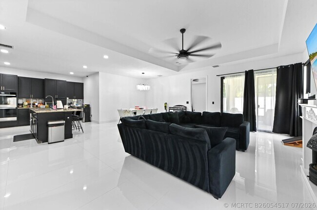 Building Photo - 7461 Moonrise Dr