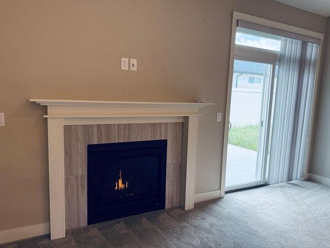 Building Photo - 2 bed, 2 bath West End Luxury