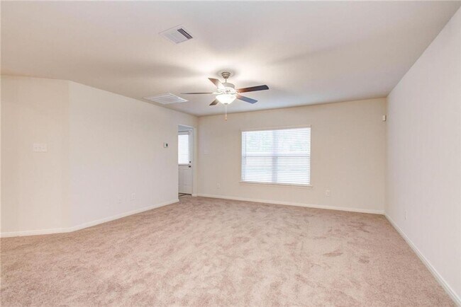 Building Photo - Charming 3BR House in Cleveland