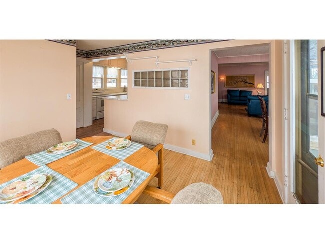 Building Photo - 519 Park Ave