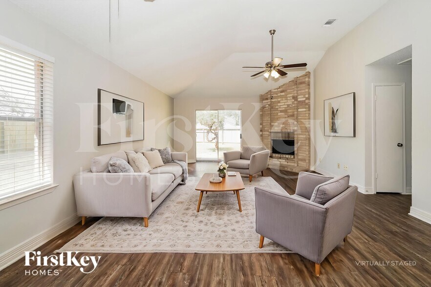Building Photo - 21134 Western Valley Dr