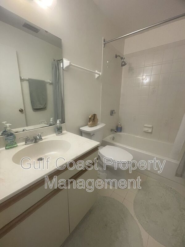 Building Photo - 25068 Harborview Rd