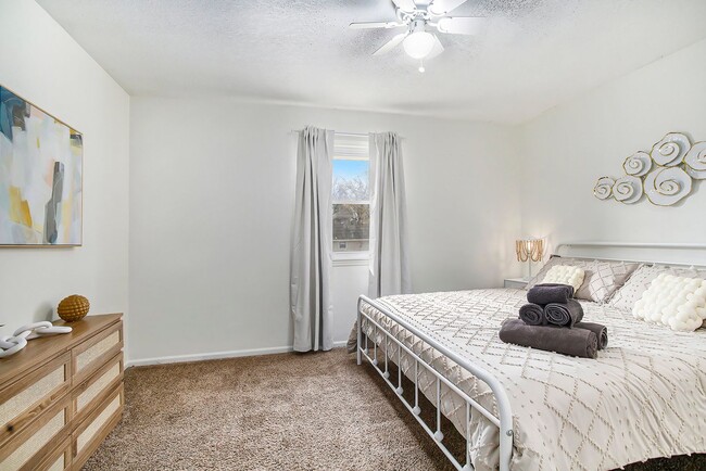Building Photo - Coming Soon - Fully Furnished 3-Bed, 2-Bat...