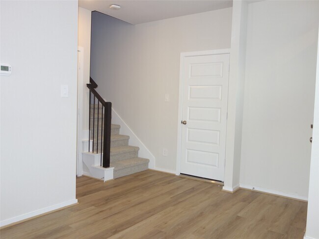 Building Photo - 701 Sand Dollar Dr