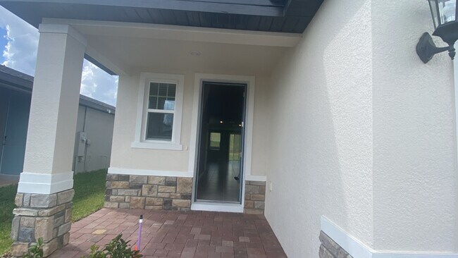 Building Photo - 3146 Bella Vista Dr
