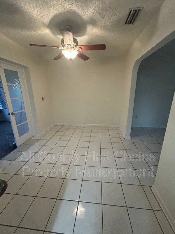 Building Photo - 2797 Renatta Dr