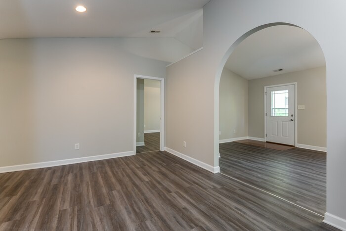 Building Photo - 772 Charleston Dr