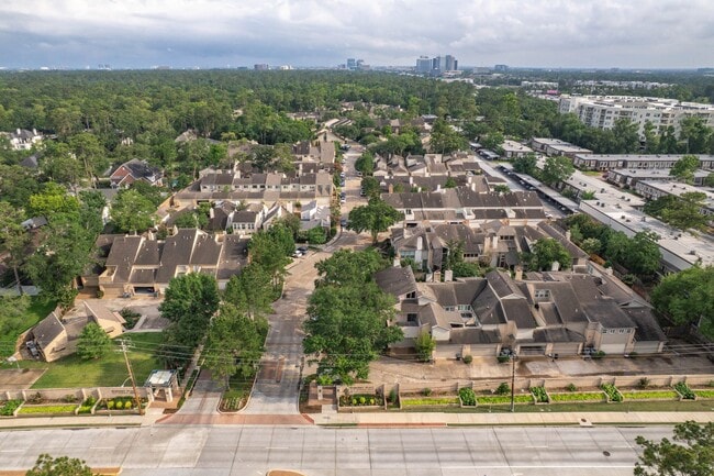 Building Photo - 12625 Memorial Dr