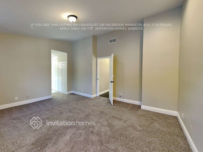 Building Photo - 1240 NW 105th Ave