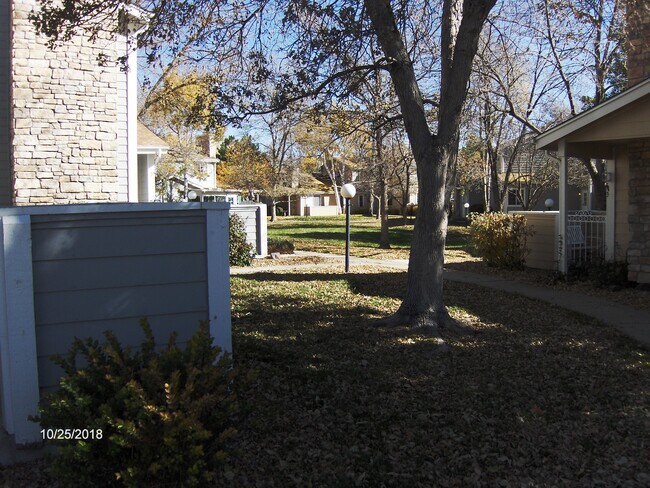 Building Photo - 8418 Everett Way