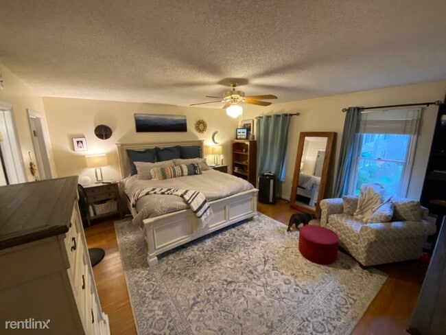 Building Photo - 2 br, 2 bath Townhome - 113 Forest Oaks Dr
