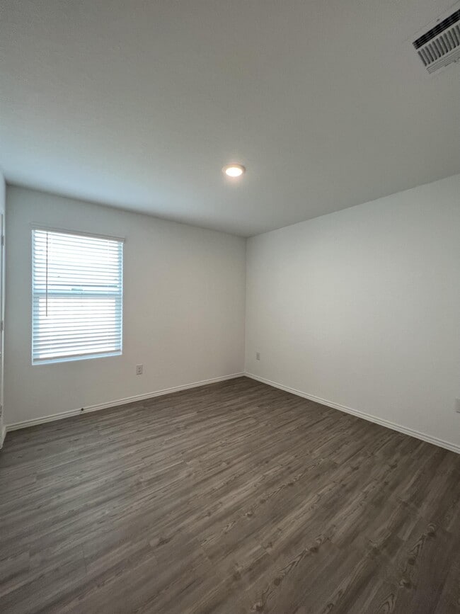 Building Photo - 13819 Llama Pl