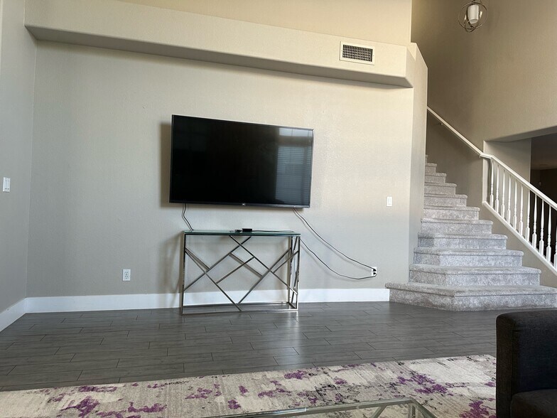 Building Photo - 2998 Clarity Ct