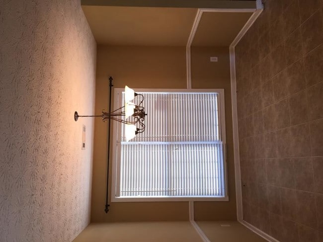 Building Photo - 7002 Hunter Hill Ct