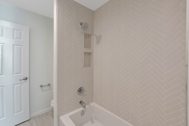 Building Photo - 6334 Collina Springs Ct