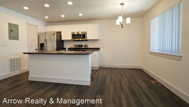 Building Photo - 105 Parkview Ct