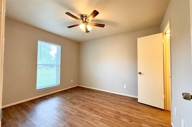 Building Photo - 13603 Woodchester Dr