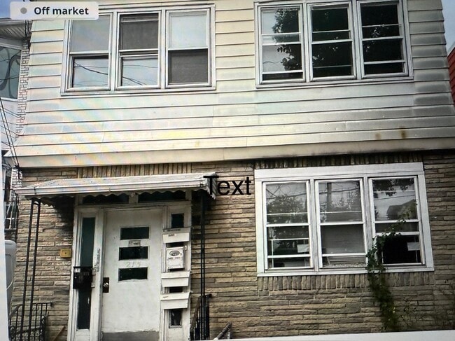 Building Photo - 215 Liberty Ave
