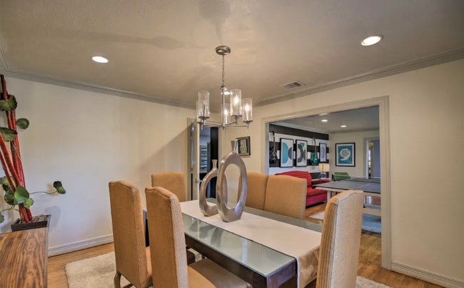 Building Photo - 4018 Leeshire Dr