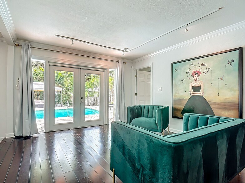 den area - 3319 Florene Dr