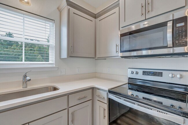 Building Photo - COMING JUNE 2026! (Pet Friendly)