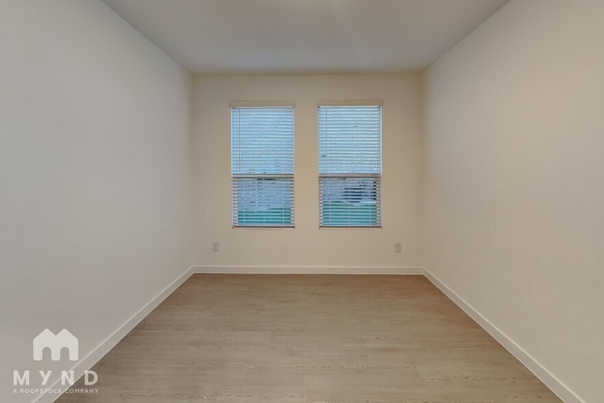 Building Photo - 1746 Milton Dr