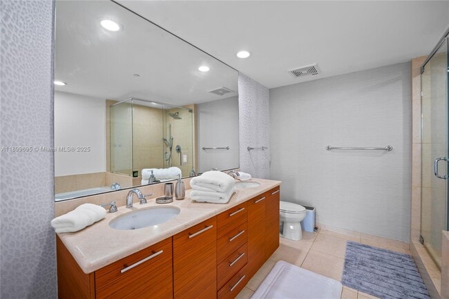 Building Photo - 50 Biscayne Blvd