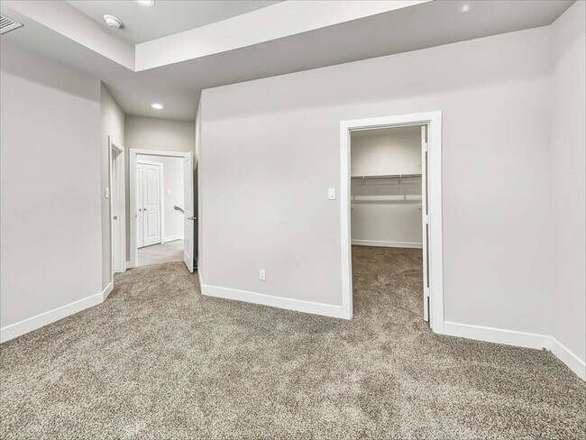 Building Photo - 10534 Executive Lake Dr