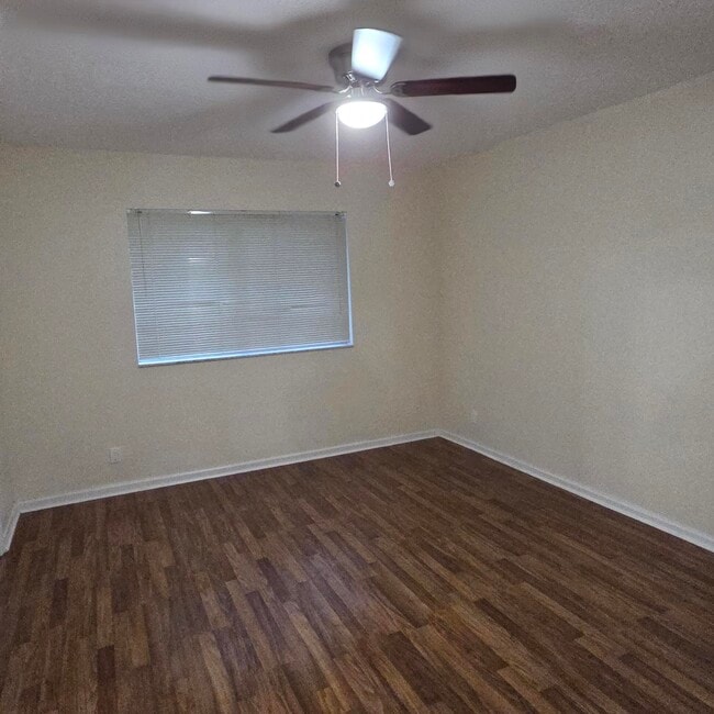 Building Photo - 2791 S Evergreen Cir