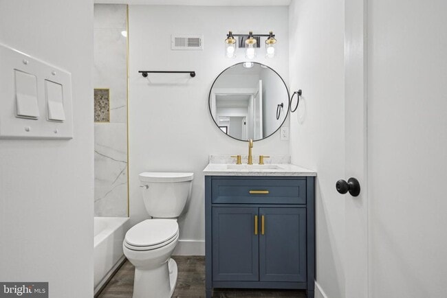 Building Photo - 3547 Finlaw Ave