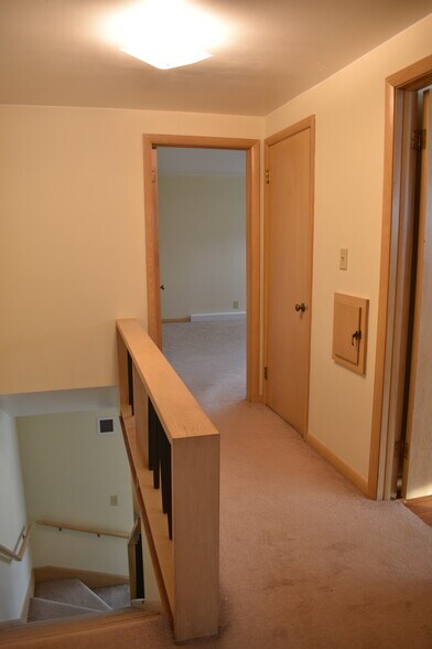 Hall - 8747 Parkview Ct