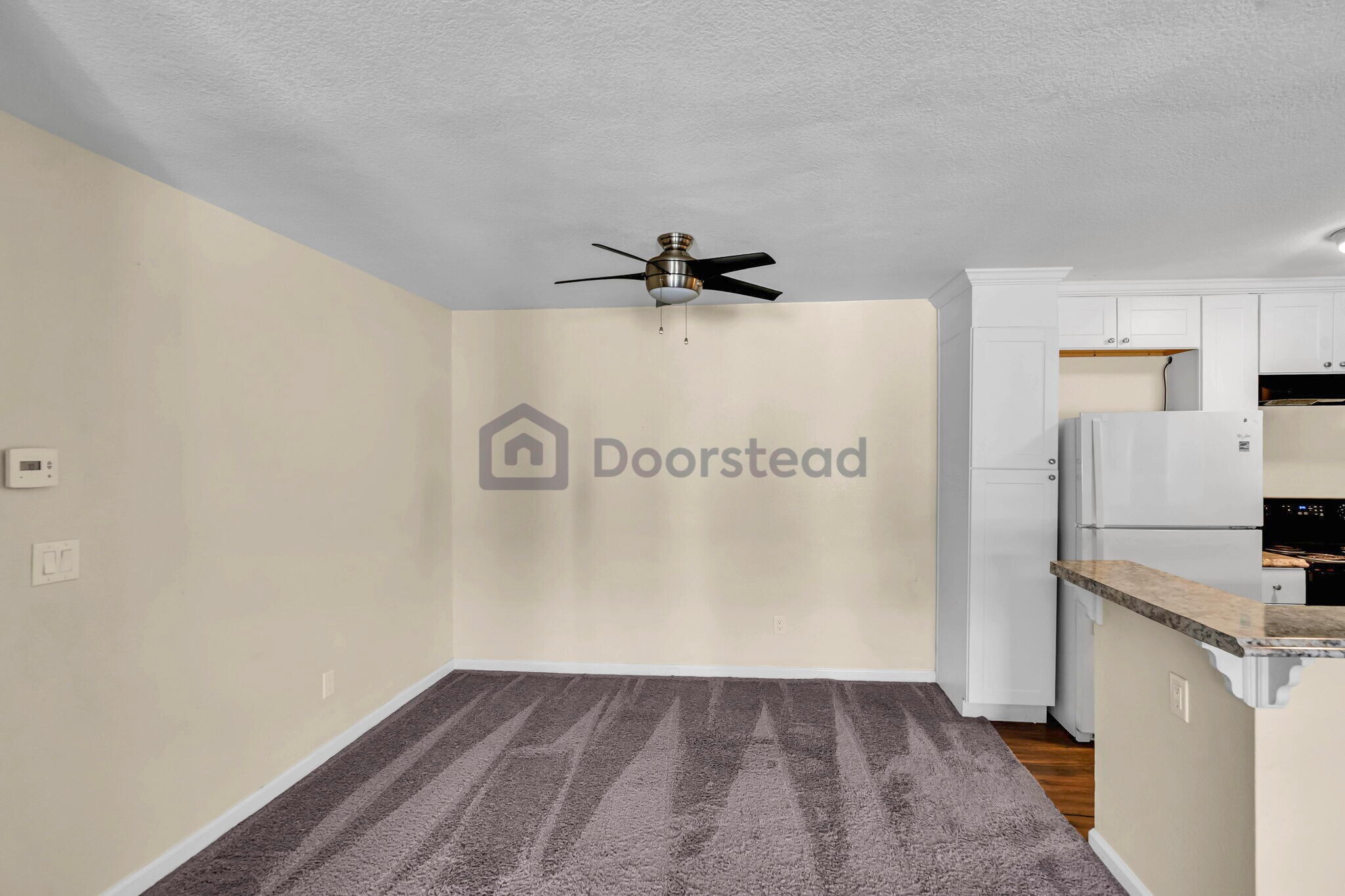 Building Photo - 2521 W Sunflower Ave