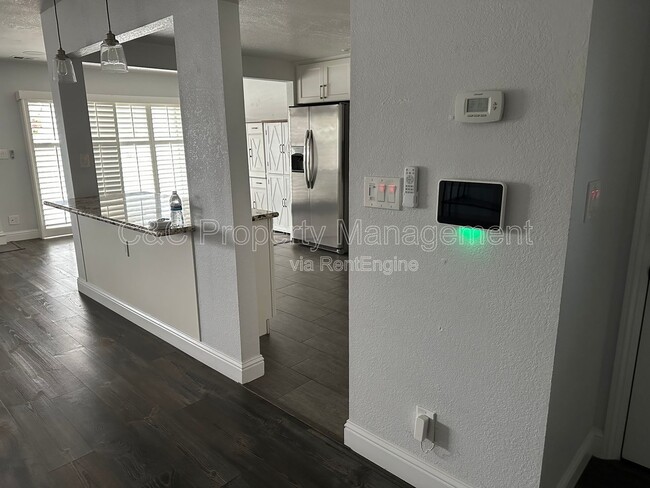 Building Photo - 180 Pelican Loop