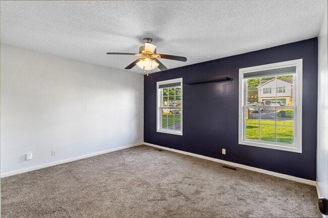 Building Photo - 2627 Elkmont Dr