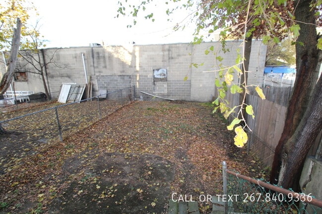 Building Photo - 421 Bridgeboro St