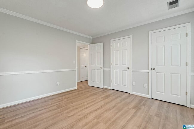 Building Photo - 205 Brookhollow Dr
