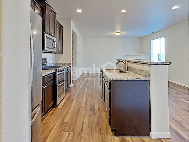 Building Photo - 14017 67th Ave E