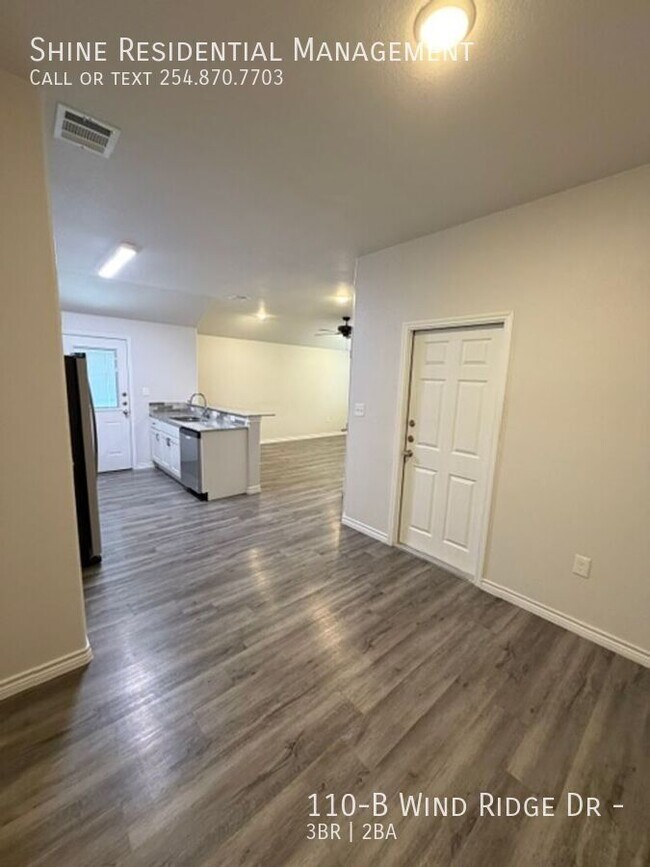 Building Photo - 110-B Wind Ridge Dr --