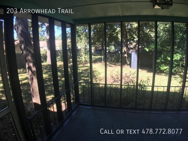 Building Photo - 203 Arrowhead Trl