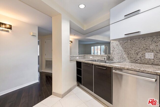 Building Photo - 1257 Brockton Ave