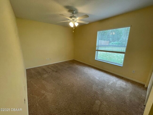 Building Photo - 232 Fountain Lake Blvd