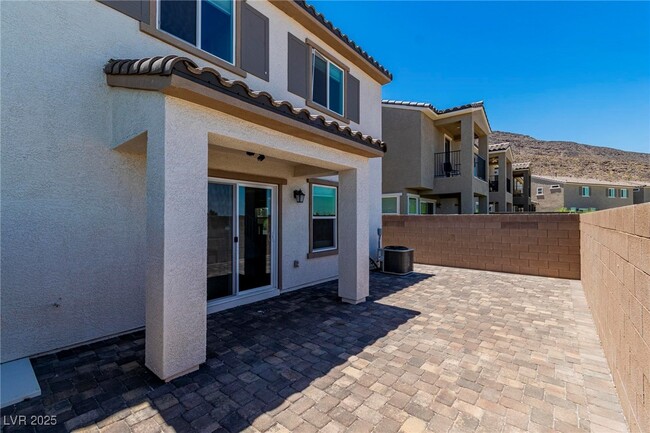 Building Photo - 302 Quail Dove Ave