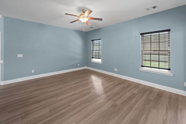 Building Photo - Spacious 5-Bedroom Home in The Palms at New Hampstead with Office & Screened Porch
