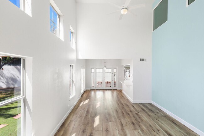 Building Photo - 2641 Starfish Ct